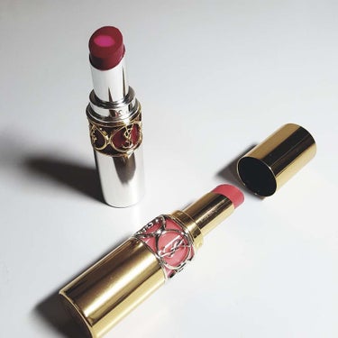 始めてのYSL💄
口コミの評判が高いだけあって期待以上のお品でした。
潤い、発色、持ち、全てがお気に入りです。
ティントインバーム10番は少し私にとって勇気が必要だった色味だったけれど(笑)
肌に馴染ん