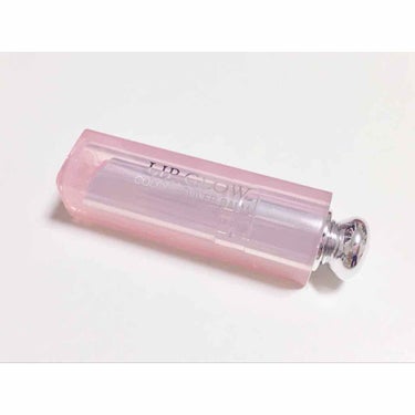 Dior ディオール
アディクト リップ グロウ 001
¥3888（税込）

学校につけて行ってもバレず、ほんのり色づくので、スクールメイクにぴったりだと思います！
ちなみにハワイの免税店で買いました