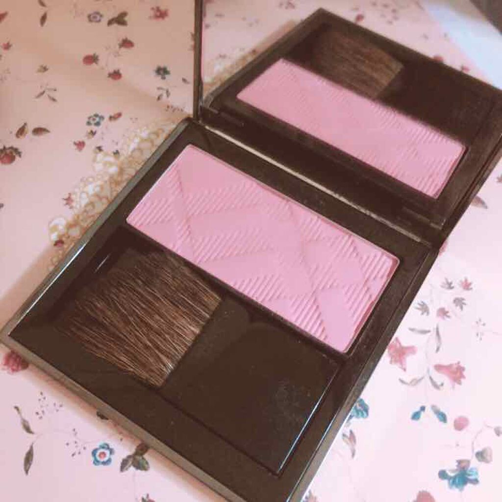 ライトグロウ/Burberry Beauty/パウダーチークを使ったクチコミ（1枚目）