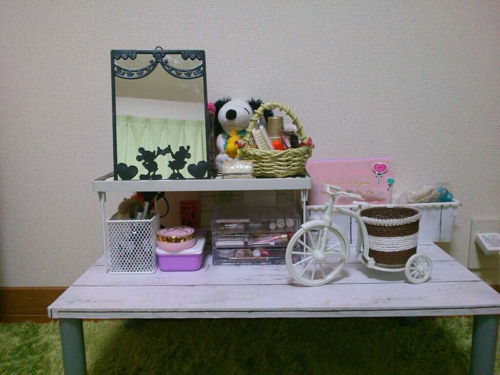 マカロン on LIPS 「私もコスメ収納を紹介したいと思います♪といっても、全然コスメを..」(1枚目)