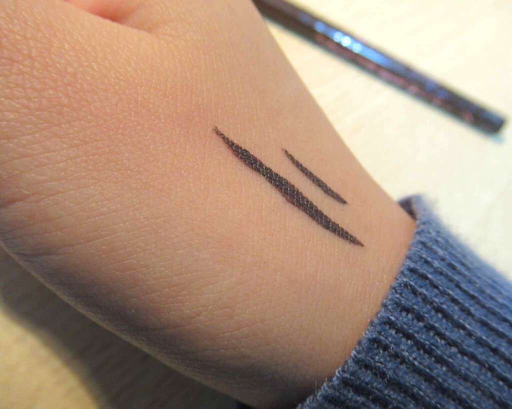 スムースリキッドアイライナー スーパーキープ/ヒロインメイク/リキッドアイライナーを使ったクチコミ(1枚目)