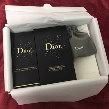 Dior クチュール カラー ワードローブ パレットのクチコミ「2017クリスマスコフレ第一弾！

Dior
★クチュールカラーワードローブパレット
★カラー.....」（2枚目）