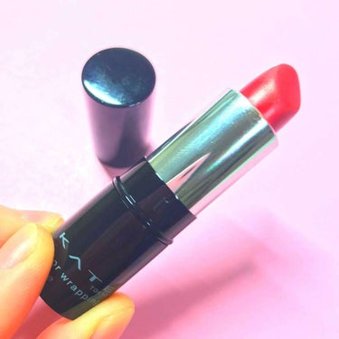 真っ赤なリップ💄
秋冬にマットなメイクに仕上げたい時に
いつも使ってます
発色はすごい好きです！
