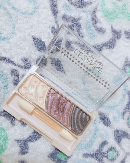 トーンアップアイシャドウ/CEZANNE/アイシャドウパレットを使ったクチコミ(2枚目)