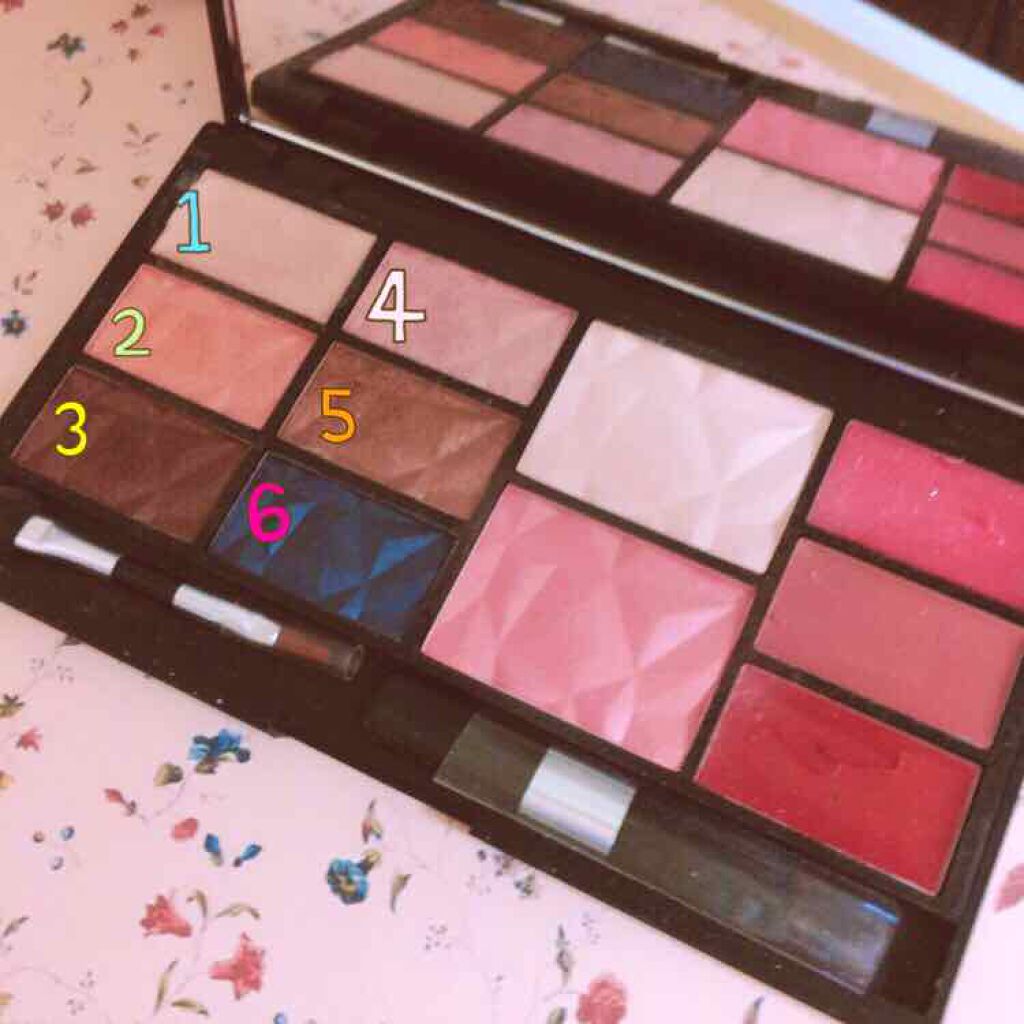 ITSDEMO限定マルチパレット/IT'S DEMO/メイクアップキットを使ったクチコミ(2枚目)