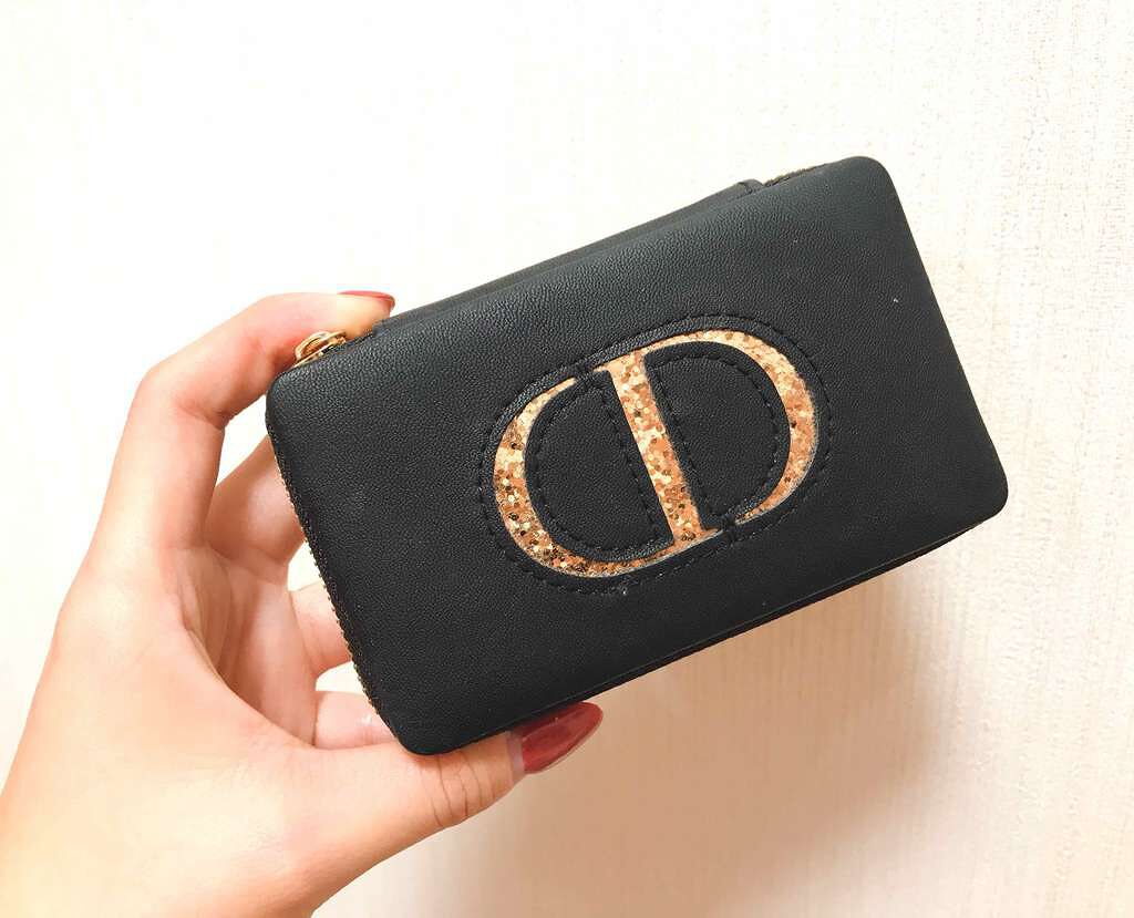 Dior ルミエール ヌード アイ パレットのクチコミ「♥2016年のクリスマスコフレ
♥アイパレット
♥アイシャドウ
♥アイブロウパウダー
♥アイブ.....」（1枚目）