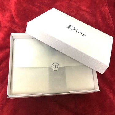 Dior クチュール カラー ワードローブ パレットのクチコミ「2017クリスマスコフレ第一弾！

Dior
★クチュールカラーワードローブパレット
★カラー.....」（1枚目）