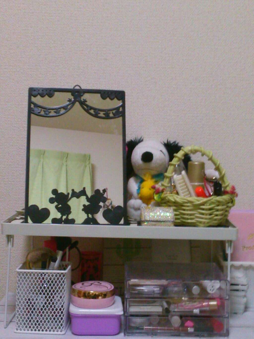 マカロン on LIPS 「私もコスメ収納を紹介したいと思います♪といっても、全然コスメを..」(2枚目)