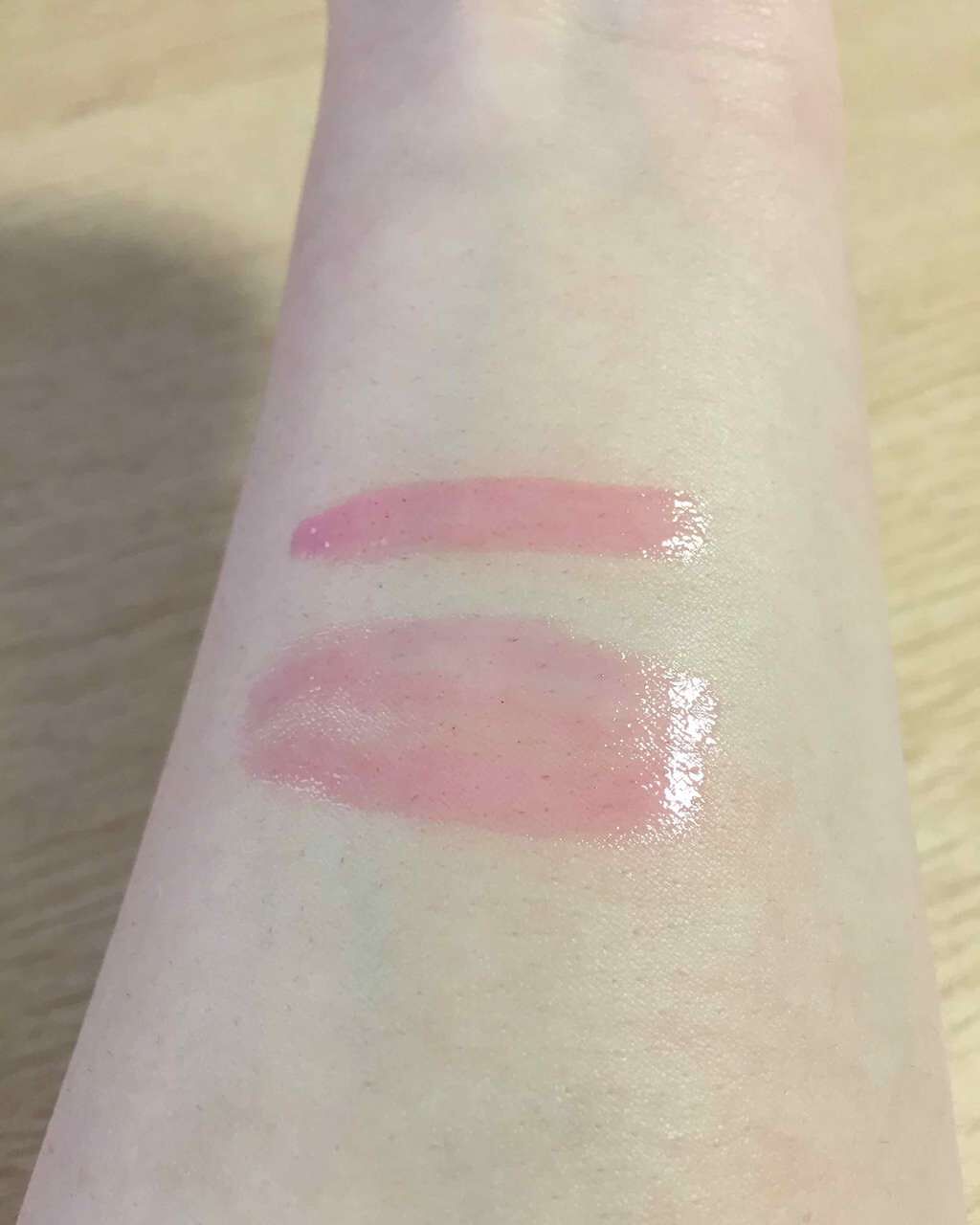 ユイルカレス 807 フューシャピンク/ロレアル パリ/リップグロスを使ったクチコミ（2枚目）