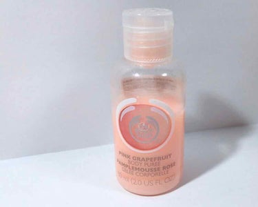 THE BODY SHOP ピンクグレープフルーツ ボディローションのクチコミ「塗ったすぐはペタペタするけどすぐにさらっとなる！！

夏にオススメです☀️
冬にはちょっと保湿.....」（1枚目）