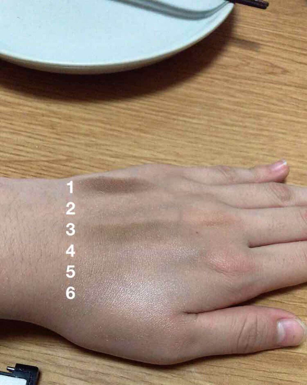 エルファー シャインカラーアイズ/DAISO/アイシャドウパレットを使ったクチコミ(2枚目)