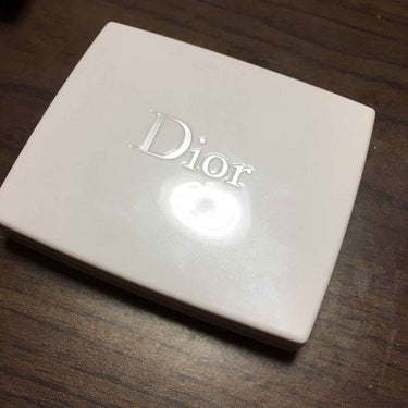 スノー ブラッシュ＆ブルーム パウダー/Dior/パウダーチークを使ったクチコミ（2枚目）