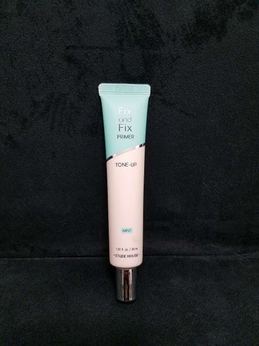 ETUDE HOUSE　
Fix and Fix PRIMFR  TONE-UP  MINT


私は赤ら顔と言うほどでもないのですが
日によって、とても赤いときがあるので赤色消しのものを
探していまし