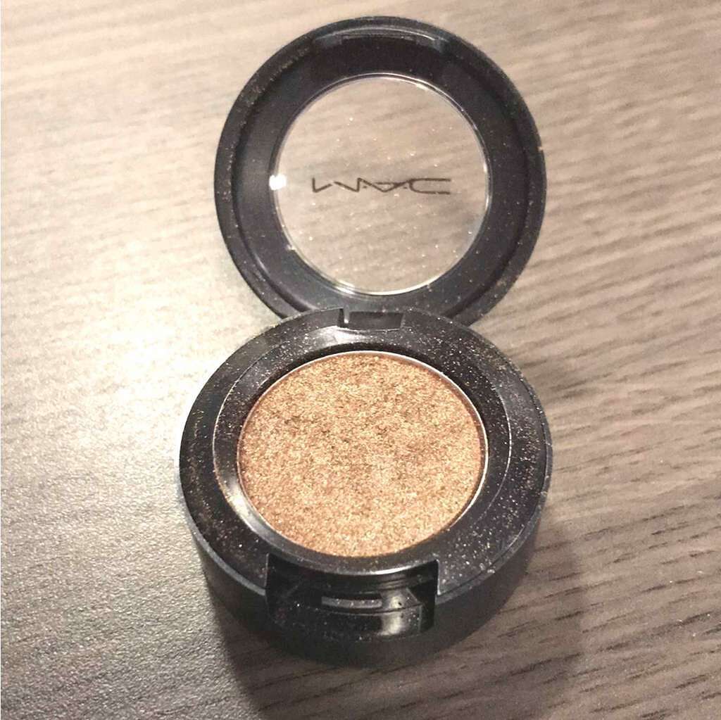 スモール アイシャドウ/M・A・C/単色アイシャドウを使ったクチコミ（2枚目）