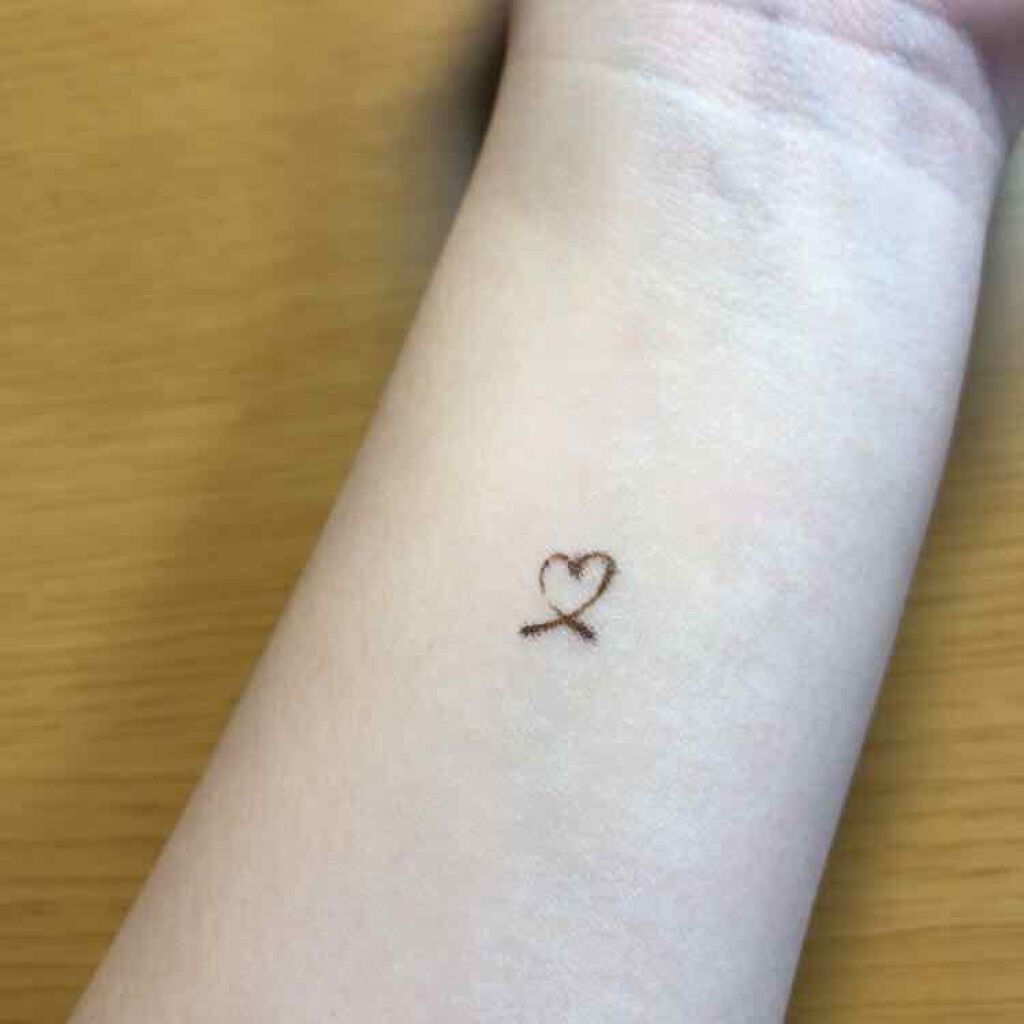 ハイパーシャープ ライナー R/MAYBELLINE NEW YORK/リキッドアイライナーを使ったクチコミ(2枚目)