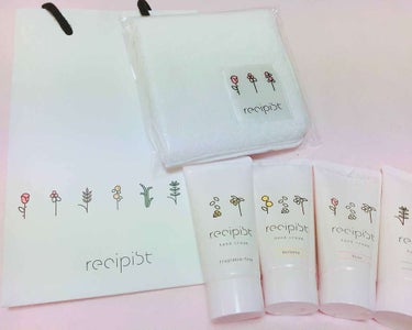 Recipist のハンドクリーム４本セットを頼みました👱🏻‍♀️

資生堂からの商品です。
無香料のハンドクリームを使ってみました！
塗った感じはすごい保湿されますがペタペタするのが好きではないので✩