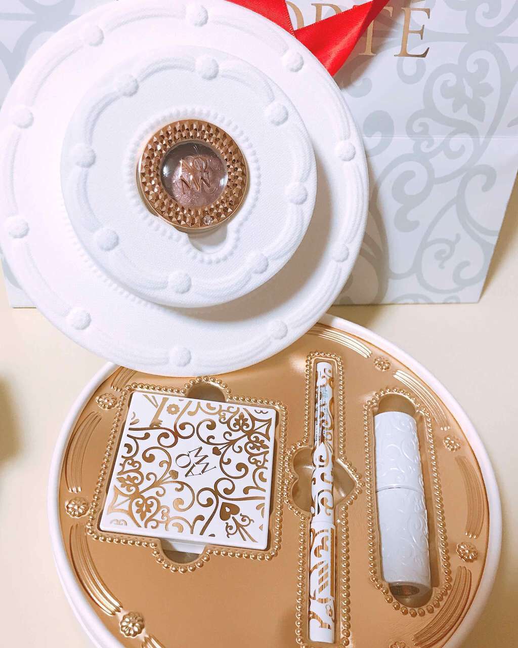 AQ MW メイクアップコフレ VI (クリスマスコフレ 2017)/DECORTÉ/メイクアップキットを使ったクチコミ(3枚目)