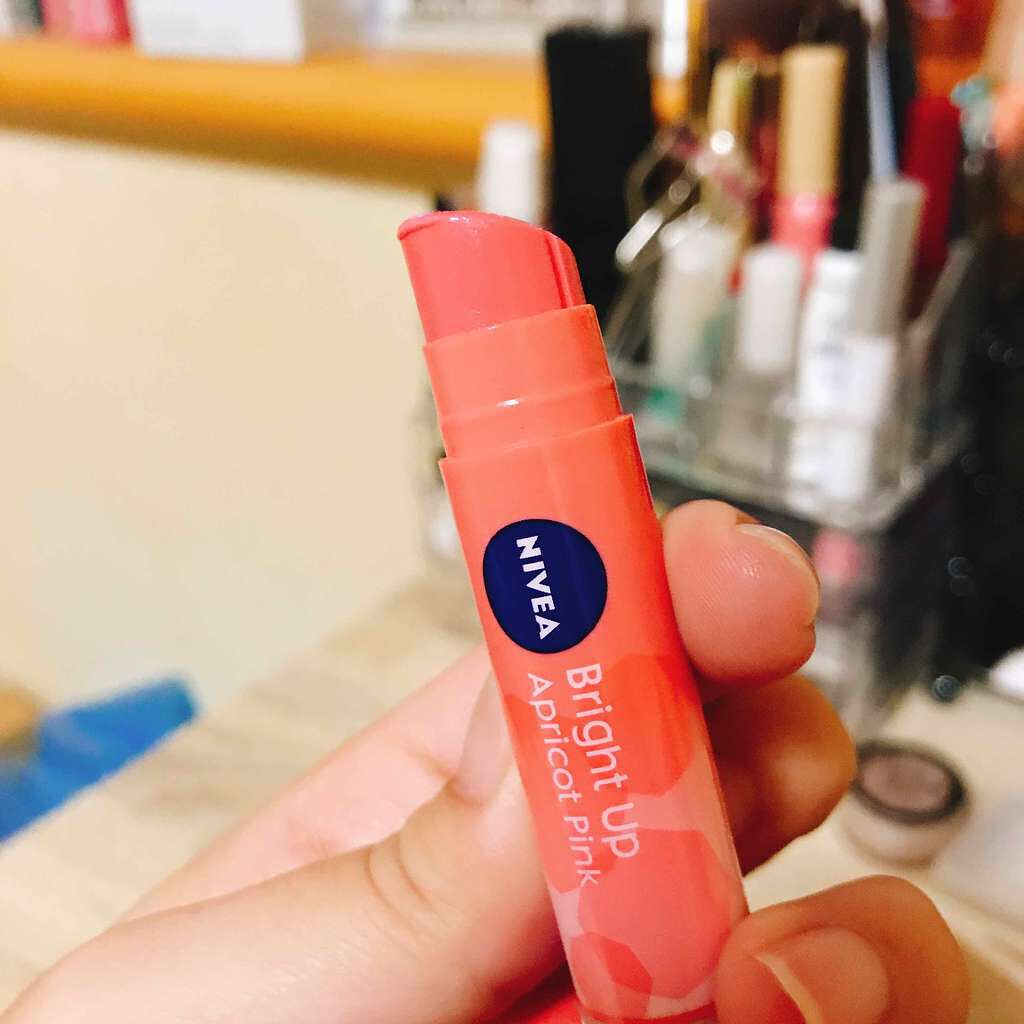 モイストピュアカラーリップ/ニベア/リップクリームを使ったクチコミ(3枚目)