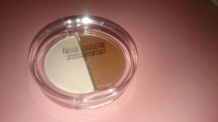 DAISO エルファーノーズシャドウのクチコミ「ダイソーでの購入品 
エルファー ノーズシャドウ B 2小麦肌系
普通に使いやすいです‼
種.....」(1枚目)