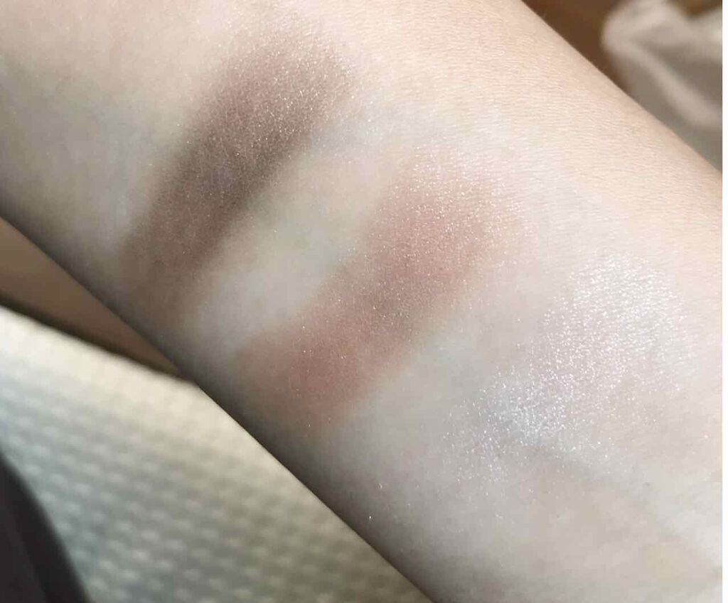 トーンアップアイシャドウ/CEZANNE/アイシャドウパレットを使ったクチコミ(3枚目)