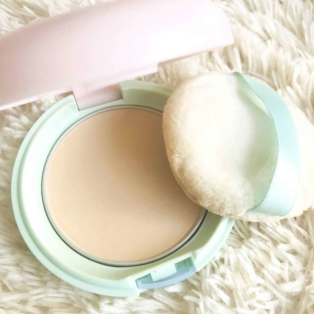 メディケイテッド エアリースキンヴェール/d プログラム/プレストパウダーを使ったクチコミ(2枚目)