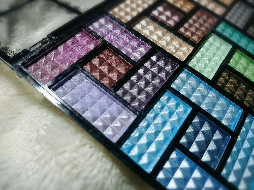 ドールエンジェル×ドン・キホーテ30色パレット/minamo(ミナモ)/アイシャドウパレットを使ったクチコミ(2枚目)