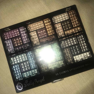 30COLORSEYESHADOWPALETTE/Dolly Angel/アイシャドウパレットを使ったクチコミ（3枚目）