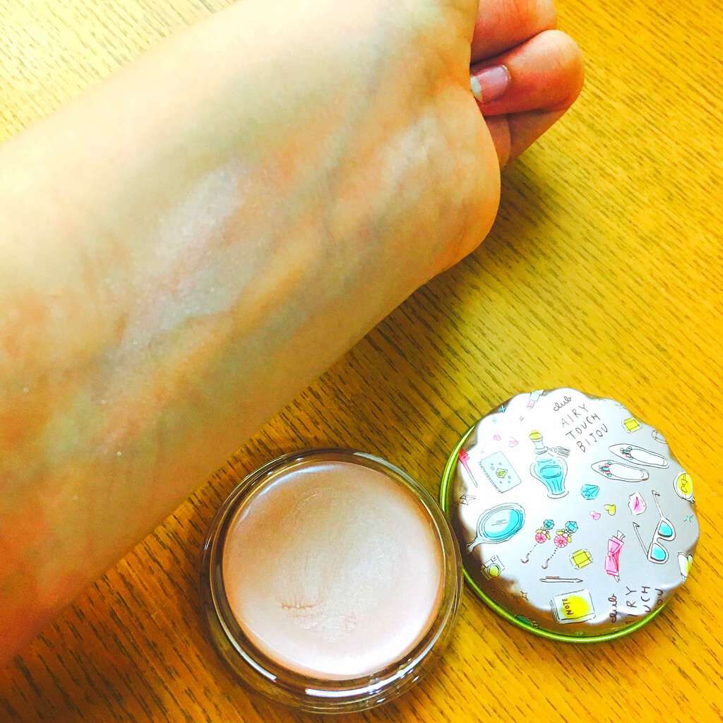 エアリータッチ ポイントビジュ/クラブ/クリームハイライトを使ったクチコミ(1枚目)