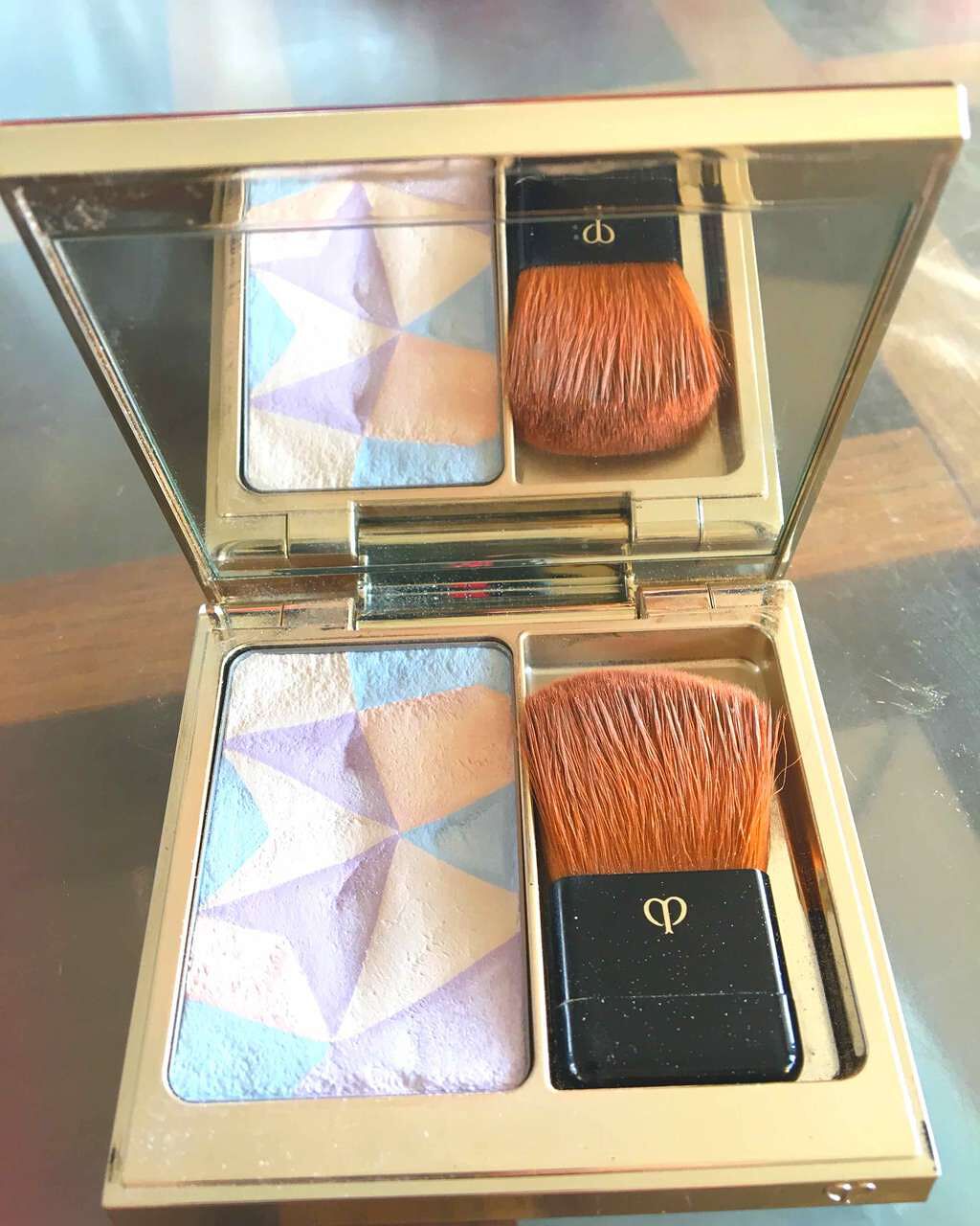 クレ・ド・ポー ボーテ レオスールデクラ/クレ・ド・ポー ボーテ/パウダーハイライトを使ったクチコミ(1枚目)