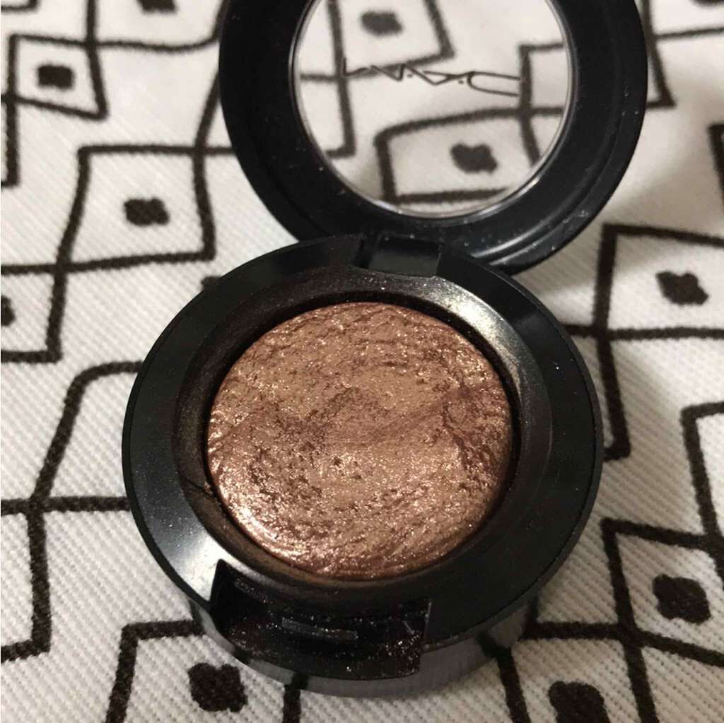 エクストラ ディメンション アイシャドウ/M・A・C/単色アイシャドウを使ったクチコミ(2枚目)