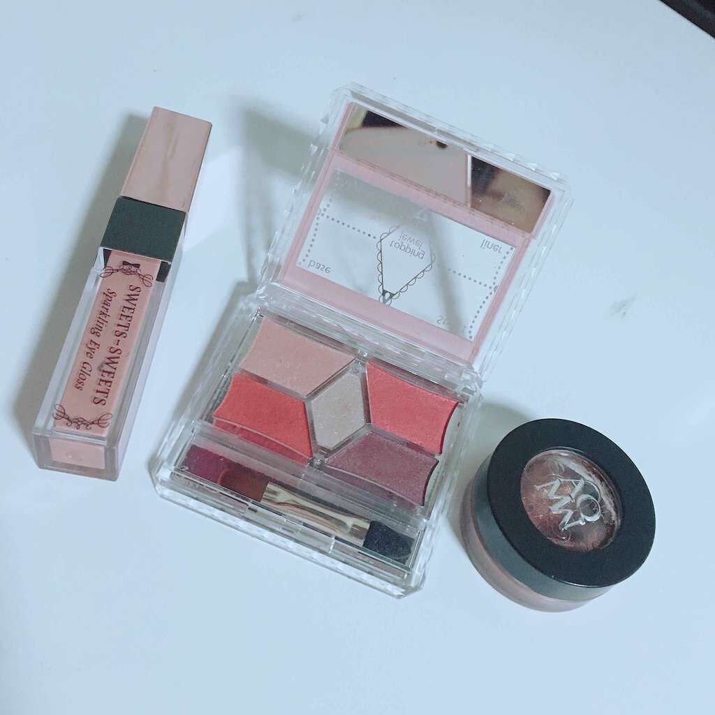 スパークリングアイグロス/スウィーツ スウィーツ/リキッドアイシャドウを使ったクチコミ(1枚目)