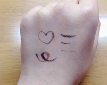 モテライナー リキッド/UZU BY FLOWFUSHI/リキッドアイライナーを使ったクチコミ(2枚目)