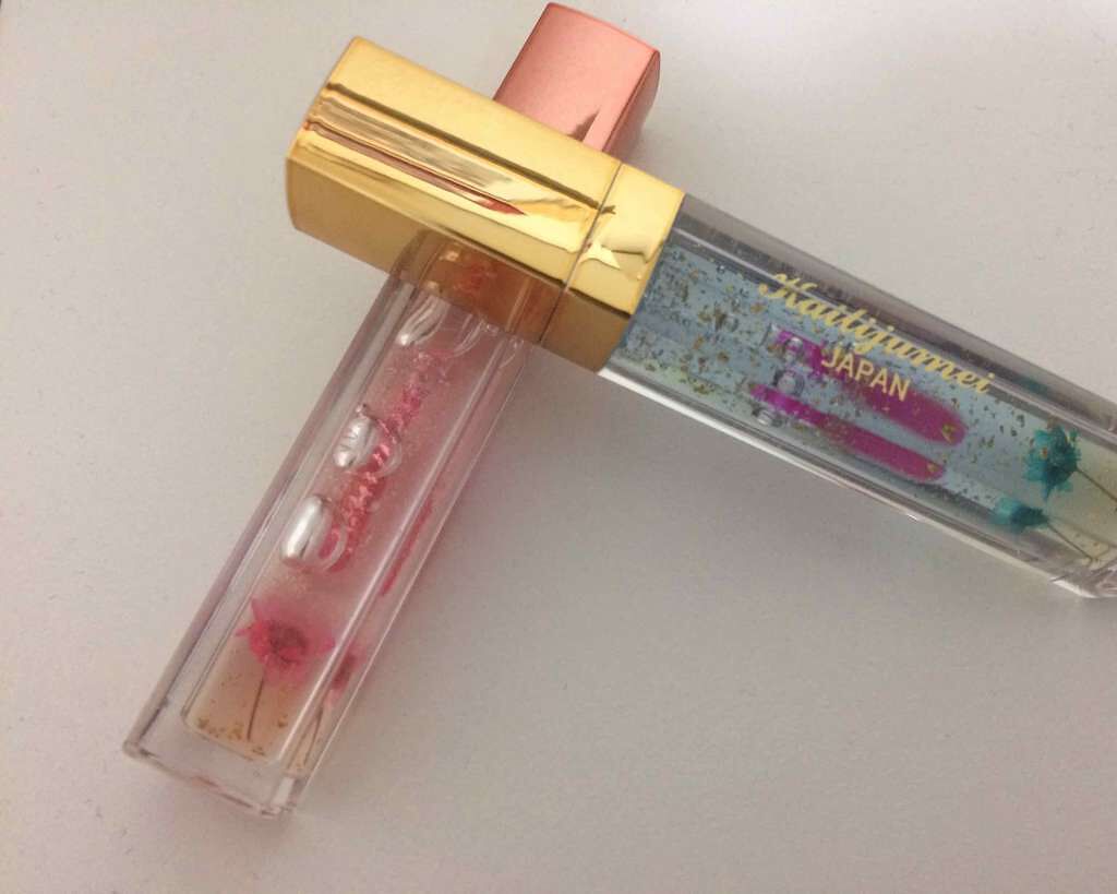 みぃ on LIPS 「カイリジュメイフラワーリップグロスブルー(金箔)前回ピンク(ラ..」(3枚目)