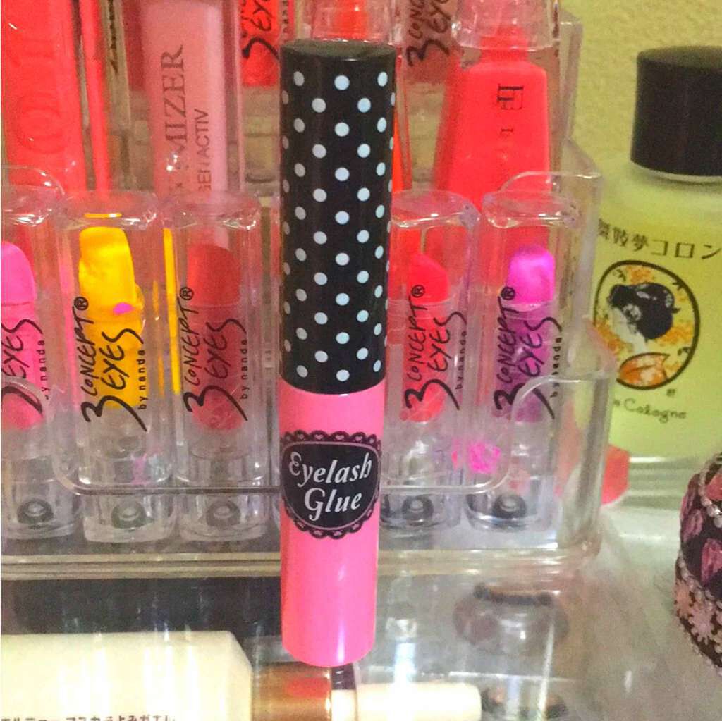 つけまつげ用接着剤/DAISO/つけまつげを使ったクチコミ（1枚目）