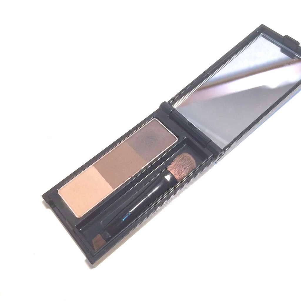 ケイト デザイニングアイブロウ3D/KATE/パウダーアイブロウを使ったクチコミ(2枚目)