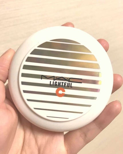 ライトフル C+ SPF 30 ファンデーション/M・A・C/パウダーファンデーションを使ったクチコミ(1枚目)