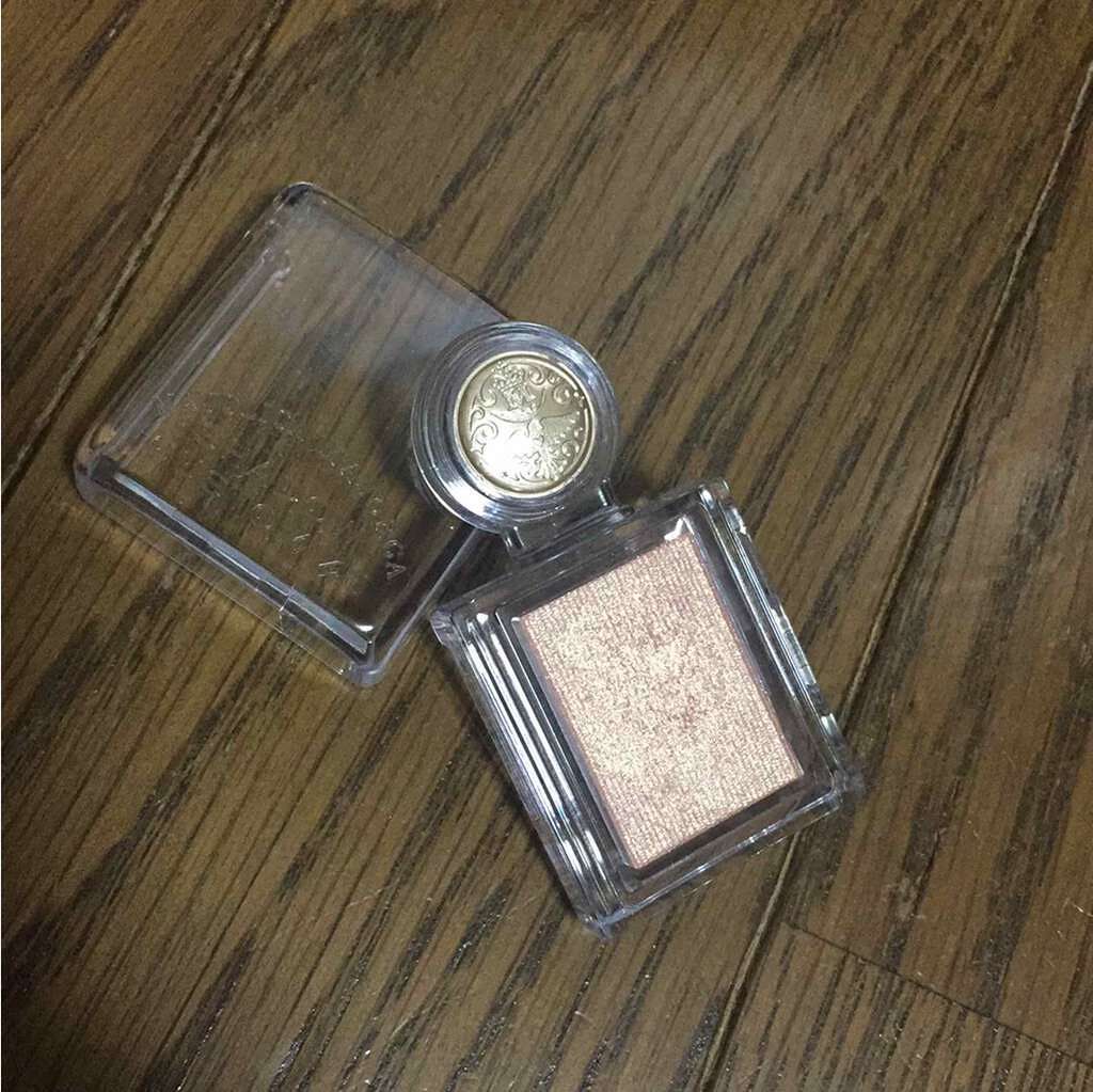 シャドーカスタマイズ/MAJOLICA MAJORCA/単色アイシャドウを使ったクチコミ（1枚目）