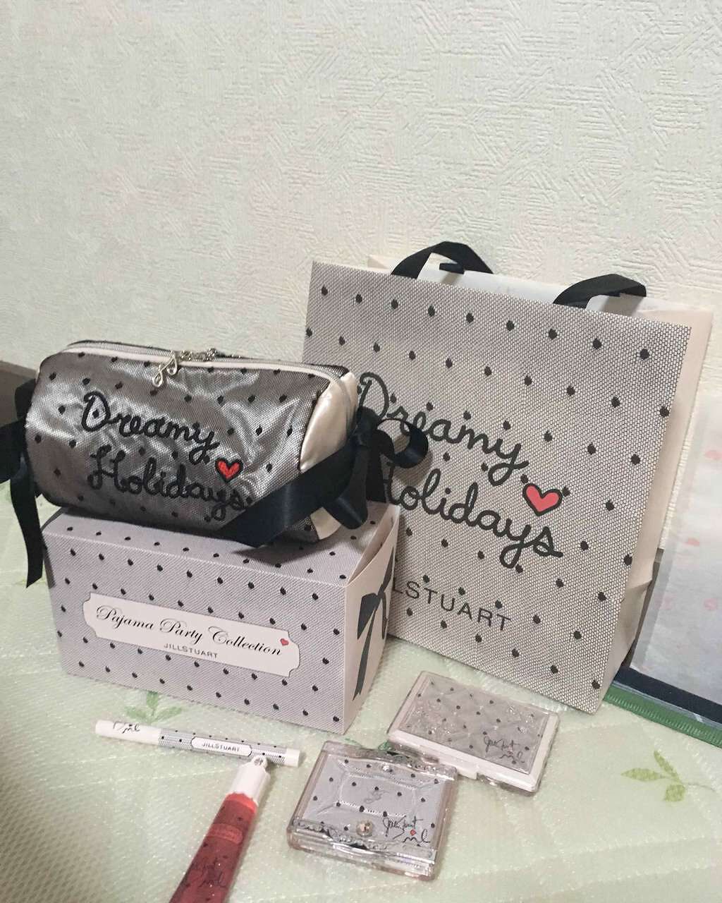 パジャマパーティコレクション (クリスマスコフレ 2017)/JILL STUART/メイクアップキットを使ったクチコミ(1枚目)