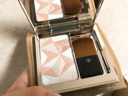 クレ・ド・ポー ボーテ レオスールデクラ/クレ・ド・ポー ボーテ/パウダーハイライトを使ったクチコミ(1枚目)