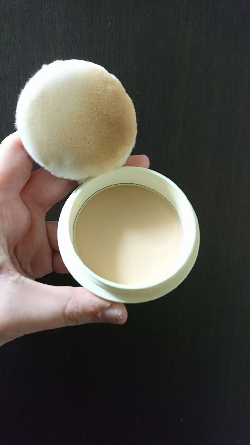 フェイスパウダー ハイカバー 白肌オークル/クリアラスト/プレストパウダーを使ったクチコミ(2枚目)