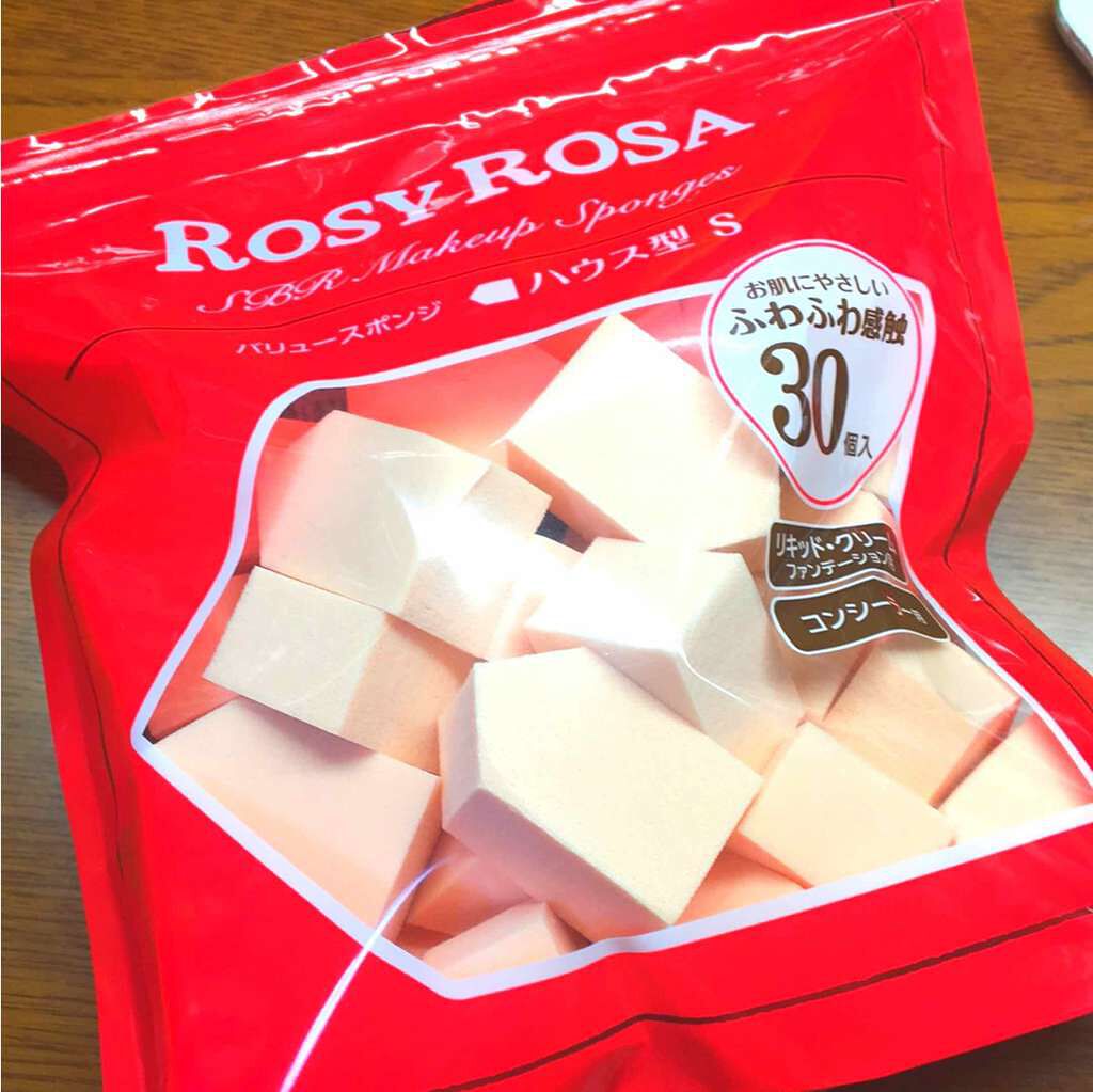 ロージーローザ バリュースポンジN ウェッジ型タイプ 30Pのクチコミ「口コミがよかったので買ってみました
ダイソーのがなくなったら使おうと思います..」（1枚目）