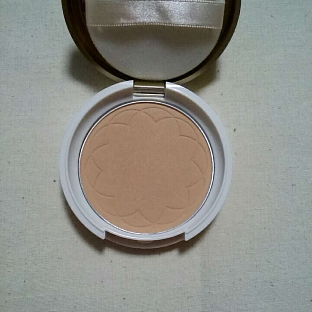 UVシルクフェイスパウダー/CEZANNE/プレストパウダーを使ったクチコミ（3枚目）