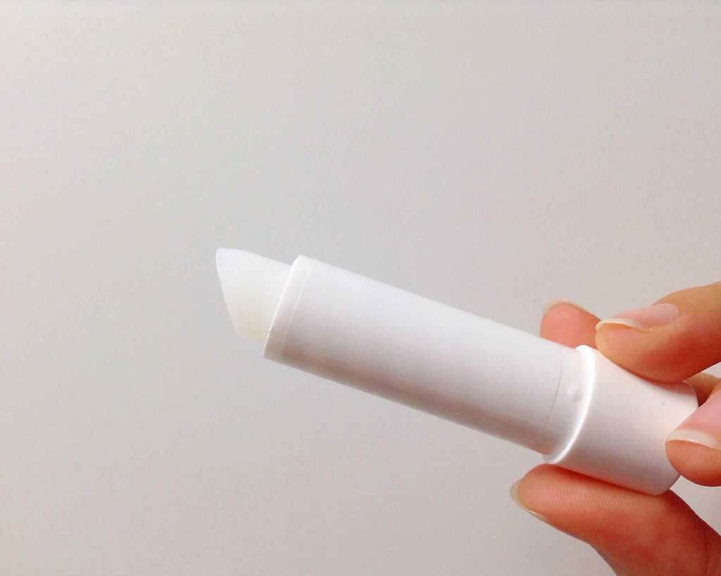 モイスチャーリップ 無香料/ニベア/リップクリームを使ったクチコミ(2枚目)