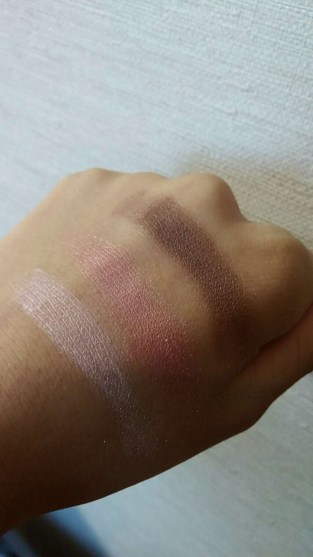 AT  3カラーアイシャドウ/セリア/アイシャドウパレットを使ったクチコミ（3枚目）