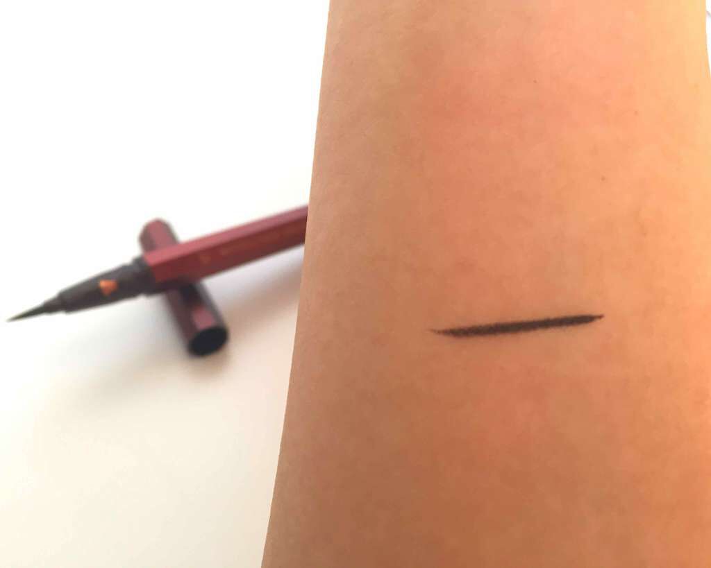 モテライナー リキッド/UZU BY FLOWFUSHI/リキッドアイライナーを使ったクチコミ(2枚目)