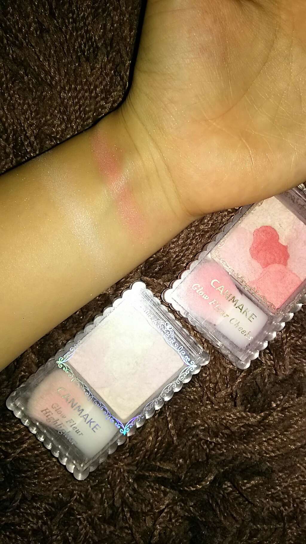 グロウフルールハイライター/キャンメイク/パウダーハイライトを使ったクチコミ（2枚目）