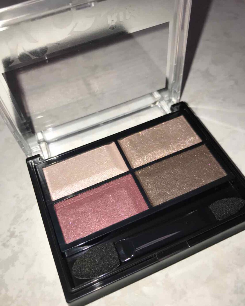 ロイヤルヴィンテージ アイズ/リンメル ロンドン/アイシャドウパレットを使ったクチコミ（2枚目）