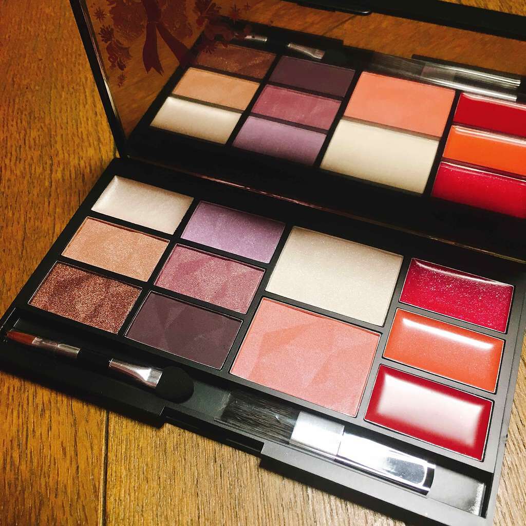 マルチパレット/IT'S DEMO/メイクアップキットを使ったクチコミ(2枚目)