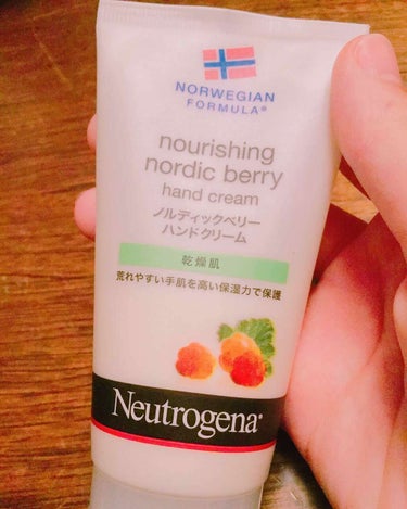 ノルウェーフォーミュラ ノルディックベリー ハンドクリーム/Neutrogena/ハンドクリームを使ったクチコミ（1枚目）