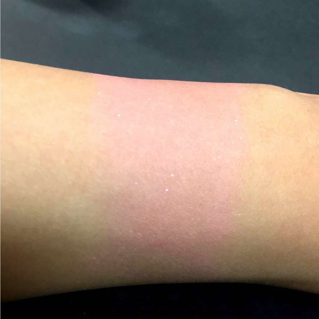 ハピネスパフ付きチーク/DAISO/パウダーチークを使ったクチコミ（2枚目）